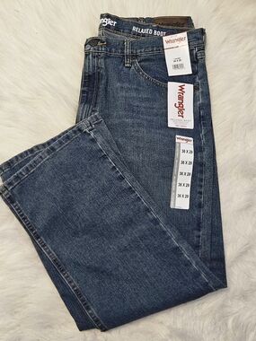 Wrangler Men's Relaxed Bootcut Jeans - Medium Blue Denim